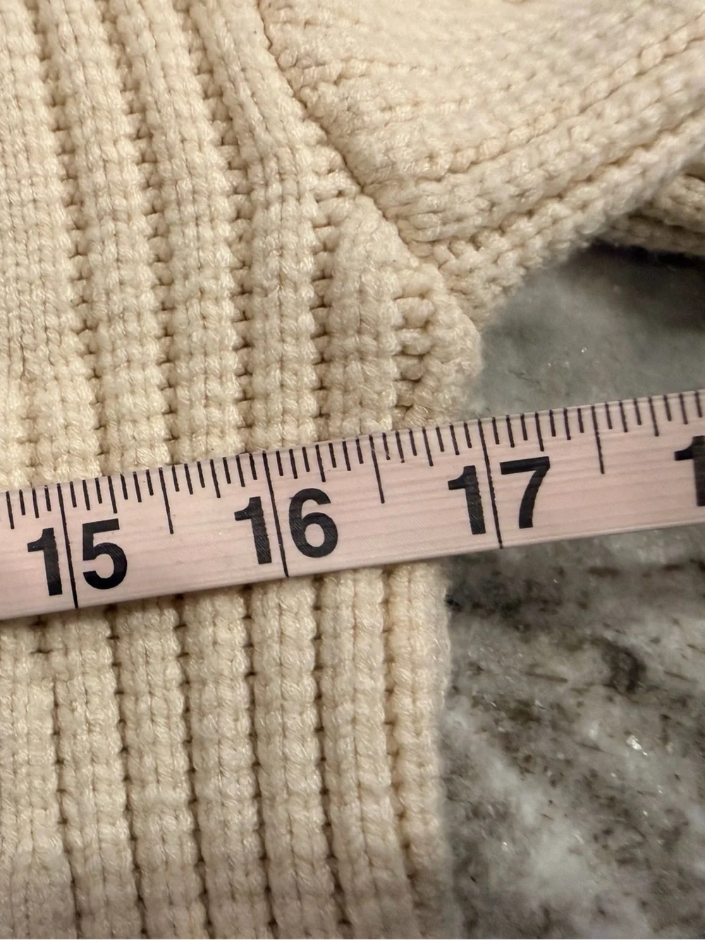 DKNY Jeans XS Cream Cable Knit Cropped Crewneck Sweater